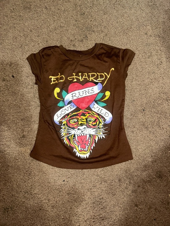 Ed Hardy Brown Tiger Heart Graphic Tee and Shorts Set - Picture 5 of 7